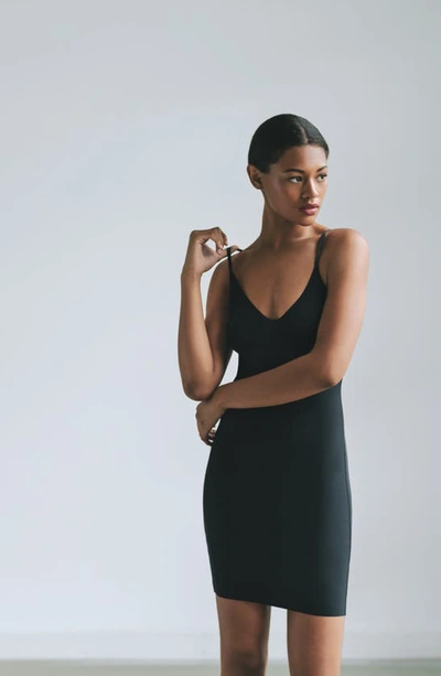 Commando Two-faced Tech Control Full Slip Dress In Black In Black