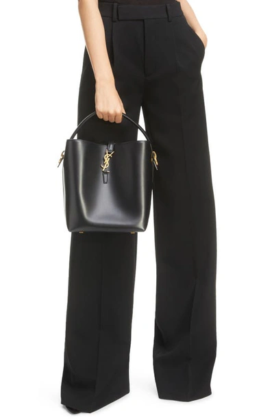 Saint Laurent Le 37 Leather Bucket Bag In Nero