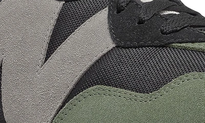 New Balance 327 Sneaker In Triple Black