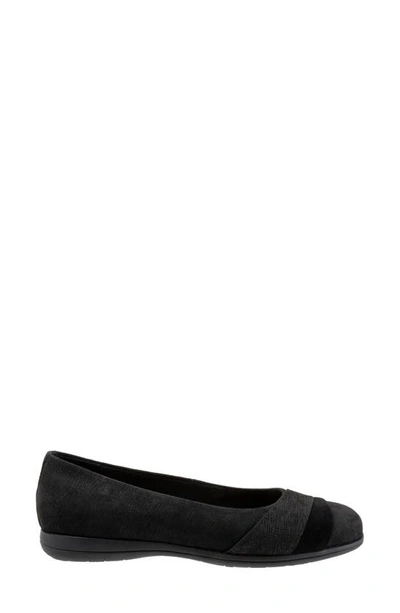 Trotters Danni Leather & Suede Flat In Black Nubuck