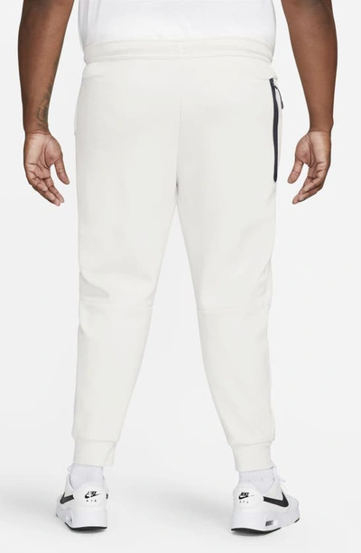 Nike Men's  Sportswear Tech Fleece Jogger Pants In Phantom/ Black