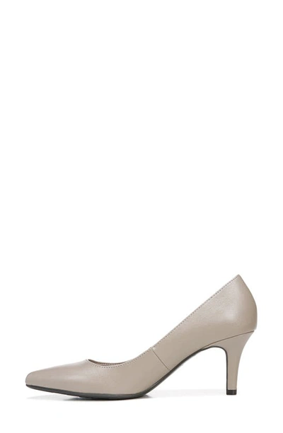 Lifestride Sevyn Pointed Toe Pump In Stone