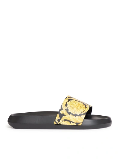 Shop Versace Baroque-print Pool Slides In Black