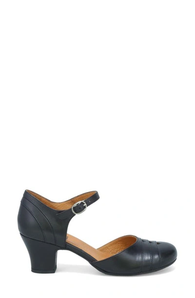 Miz Mooz Frenchy Pump In Black