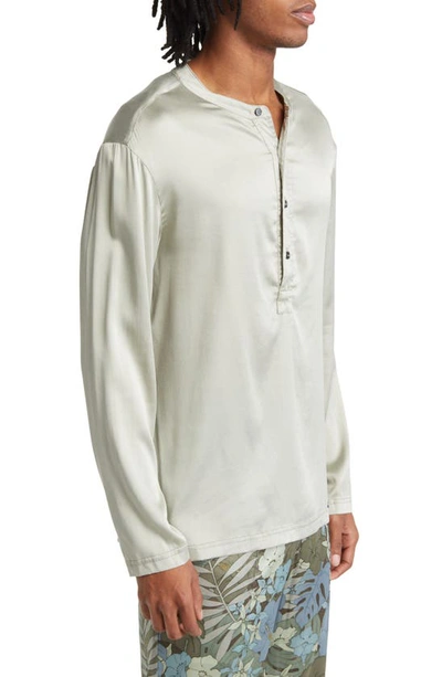 Shop Tom Ford Henley Stretch Silk Pajama Shirt In Pistachio