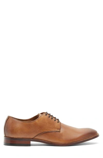 Winthrop Crescent Leather Derby In Cognac