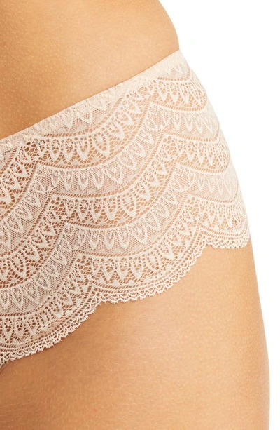 Simone Perele Karma Geometric Lace Boyshorts In Peau Rose