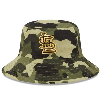 Shop New Era Camo St. Louis Cardinals 2022 Armed Forces Day Bucket Hat