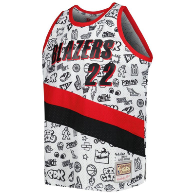 Shop Mitchell & Ness Clyde Drexler White Portland Trail Blazers 1991/92 Hardwood Classics Doodle Swingman