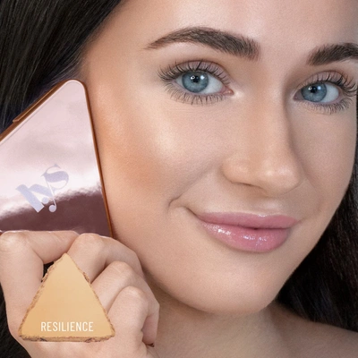 Lys Beauty Triple Fix Translucent Pressed Setting Powder