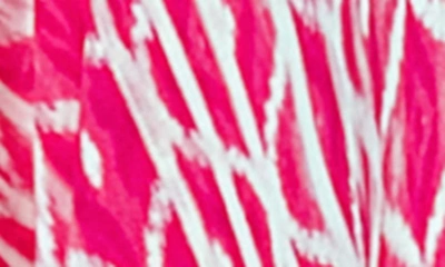 Marcus Adler Abstract Duster In Pink