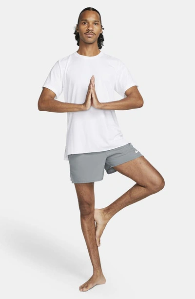 Nike Men's Challenger Dri-fit 5" Brief-lined Running Shorts In Smoke Grey/ Smoke Grey/ Black