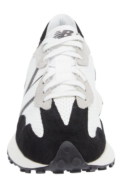 New Balance Sneaker 327 In White/ Black/ Grey