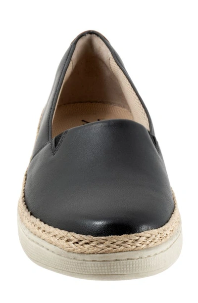 Trotters Accent Slip-on In Black Leather