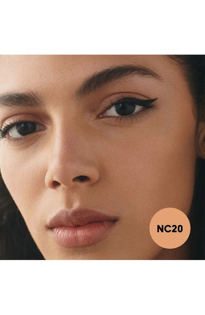 Mac Cosmetics Mac Studio Fix Fluid Foundation Broad-spectrum Spf 15 In Nc20 Light Neutral Golden