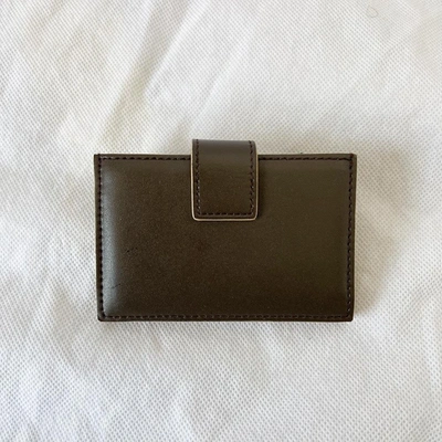 Pre-owned Fendi Dark Green Leather Compact Wallet In Used / 10 X 6.5 Cm / Green
