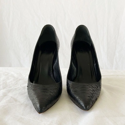 Pre-owned Gucci Python Black Pointed Toe Pumps In Used / 38 / Black