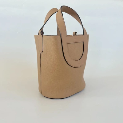 What do you of this new bag from Hermes? 🤩 In the Loop size 18