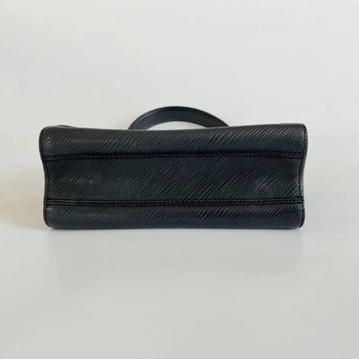 Pre-owned Louis Vuitton Black Epi Leather Twist Mm Shoulder Bag In Default Title