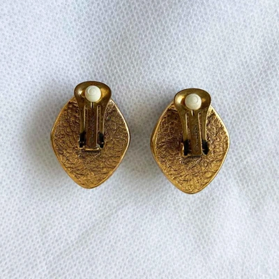 Pre-owned Oscar De La Renta Dark Violet Stone Clip-on Large Earring In Used / N/a / Violet, Gold