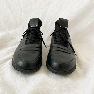 Pre-owned Valentino Garavani Valentino Black Mens Rockstud Sneakers, 9 In Used / 9 / Black