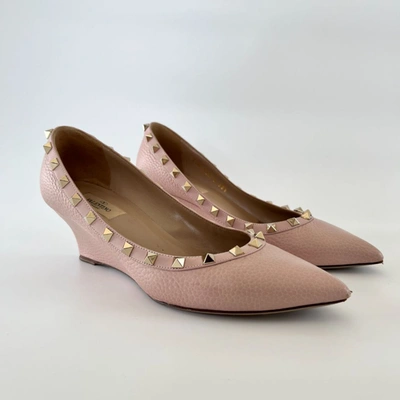 Pre-owned Valentino Garavani Valentino Pink Leather Rockstud Pointed Toe Wedge Pumps, 38.5 In Default Title