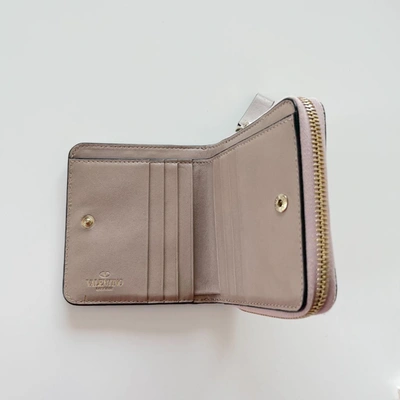 Pre-owned Valentino Garavani Valentino Rockstud Free Spike Pink Leather Small Zipper French Compact Wallet In Default Title