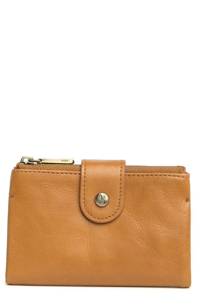 Hobo Ray Leather Bifold Wallet In Honey
