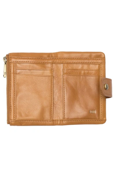 Hobo Ray Leather Bifold Wallet In Honey