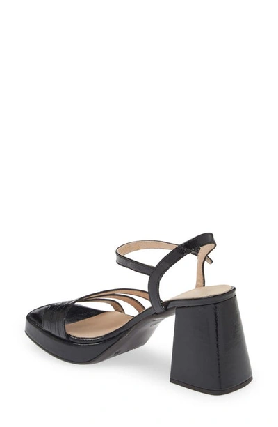 Wonders Block Heel Sandal In Black Patent