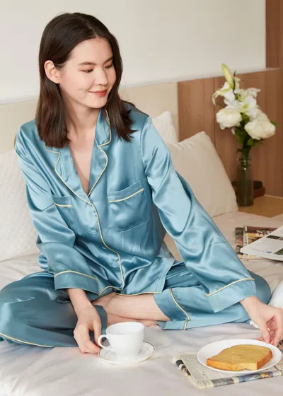 Lilysilk Women's 22mm Gold Piping Silk Pajamas Set In Blue