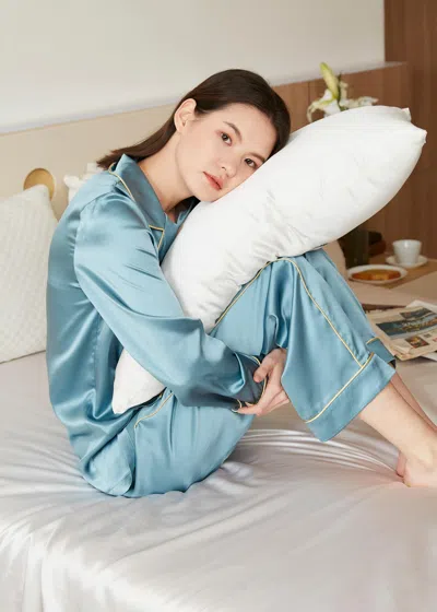 Lilysilk Women's 22mm Gold Piping Silk Pajamas Set In Blue