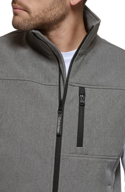 Calvin Klein Men's Infinite Stretch Soft Shell Vest In Light Grey Heather