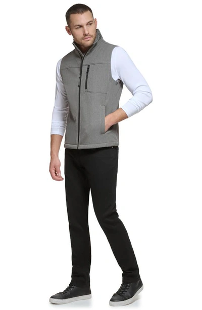 Calvin Klein Men's Infinite Stretch Soft Shell Vest In Light Grey Heather