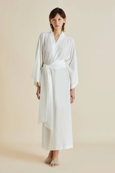 Shop Olivia Von Halle Queenie Ivory White Robe In Silk Crêpe De Chine