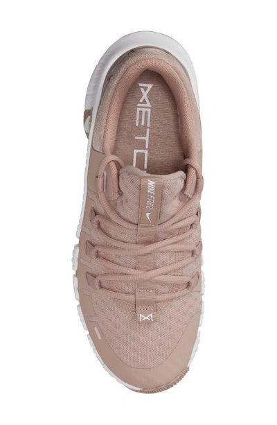 Nike Women's Free Metcon 5 Workout Shoes In Pink/ White/ Taupe