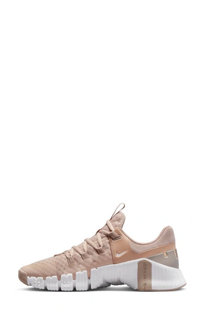 Nike Women's Free Metcon 5 Workout Shoes In Pink/ White/ Taupe