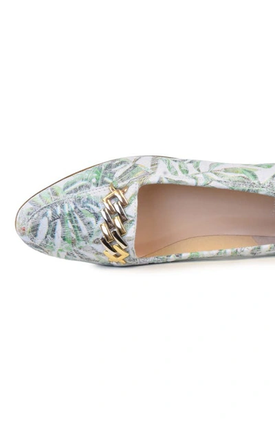 Amalfi By Rangoni Oste Loafer In Bianco Katmandou