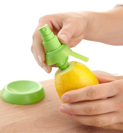 Lekue Citrus Sprayer Set Of 2 Lemon Lime Spritzer Spray In Green