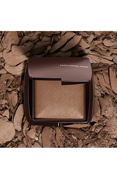 Hourglass Ambient® Lighting Finishing Powder Eternal Light 0.35 oz / 10 G In Eternal Light