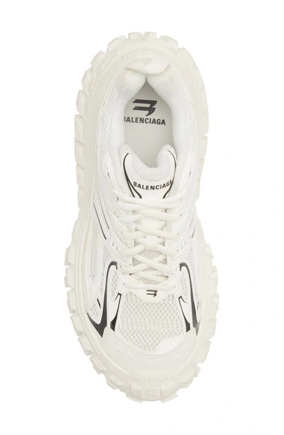 Shop Balenciaga Defender Low Top Sneaker In Eggshell/ Black