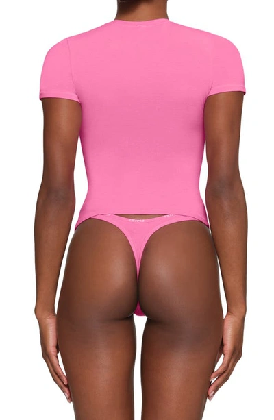 Shop Skims Stretch Cotton T-shirt In Pink