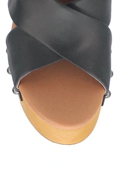 Dingo Driftwood Platform Wedge Sandal In Black