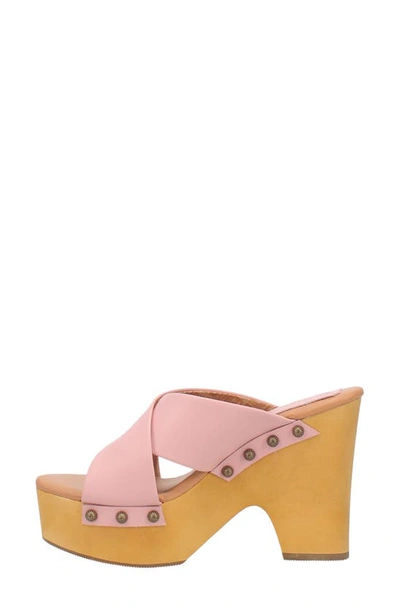 Dingo Driftwood Platform Wedge Sandal In Pink