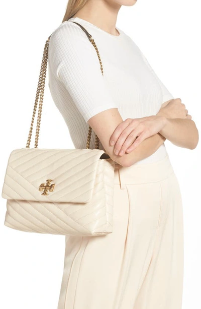 Tory Burch Kira Chevron-quilted Convertible Shoulder Bag In New Cream