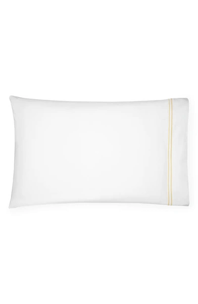 Sferra Two King 200 Thread-count Resort Pillowcases In White/ Banana