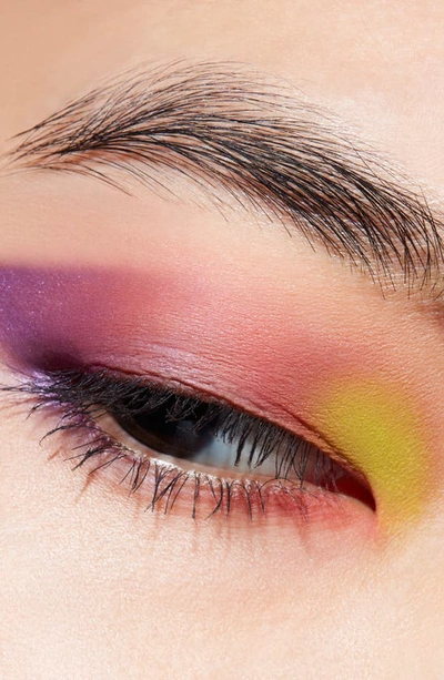 Mac Cosmetics Connect In Hi Fi Colour