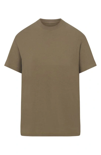 Shop Skims Boyfriend T-shirt In Army