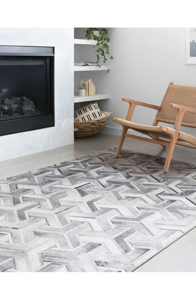 Loloi Maddox Collection Rug In Silver / Ivory