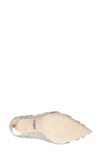 badgley mischka rouge pointed toe pump